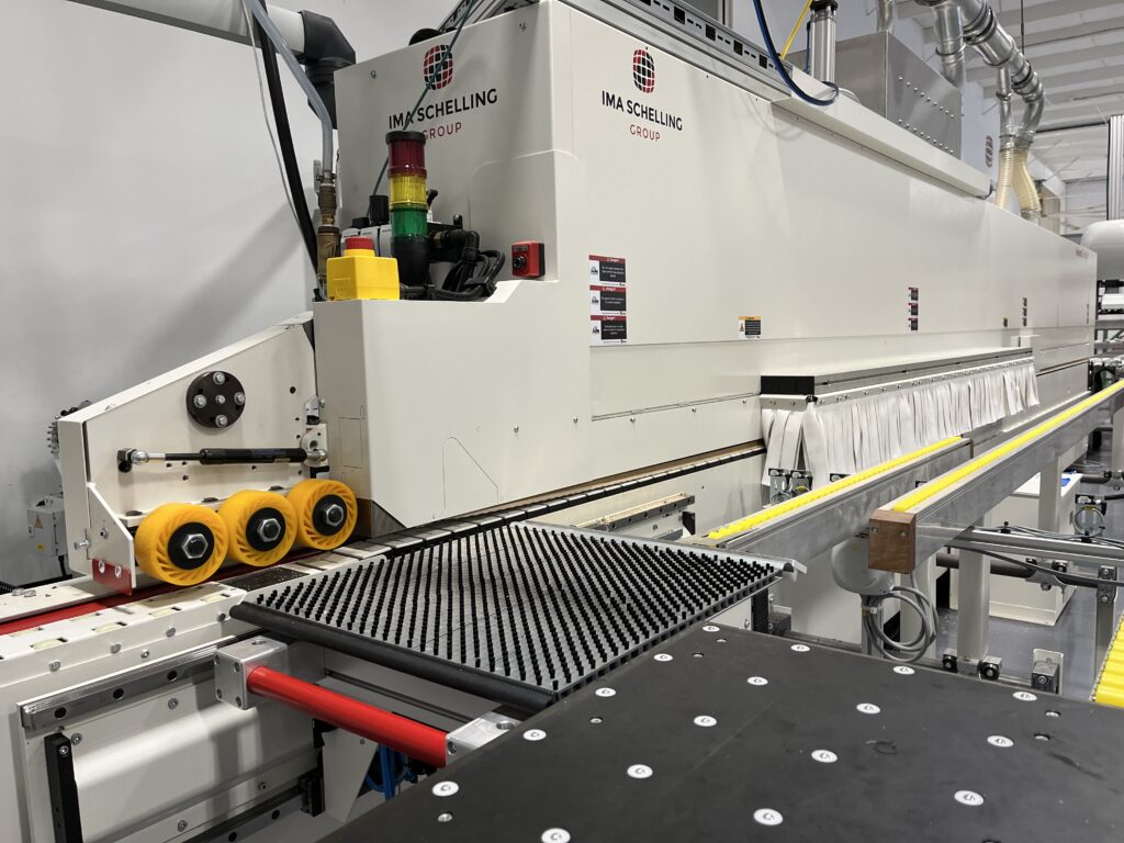 Showroom IMA Novimat Compact R3 infeed